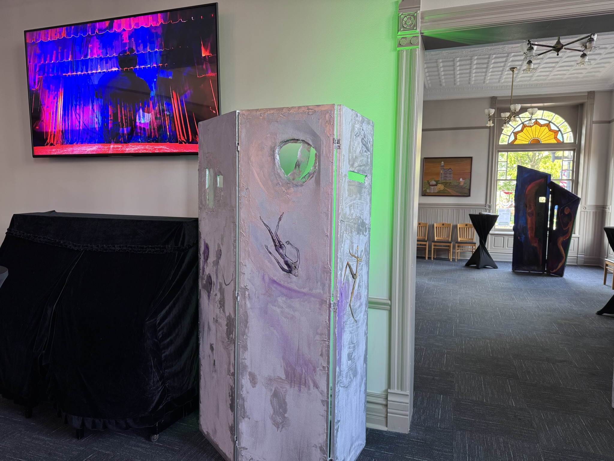 STAGE RIGHT gallery images